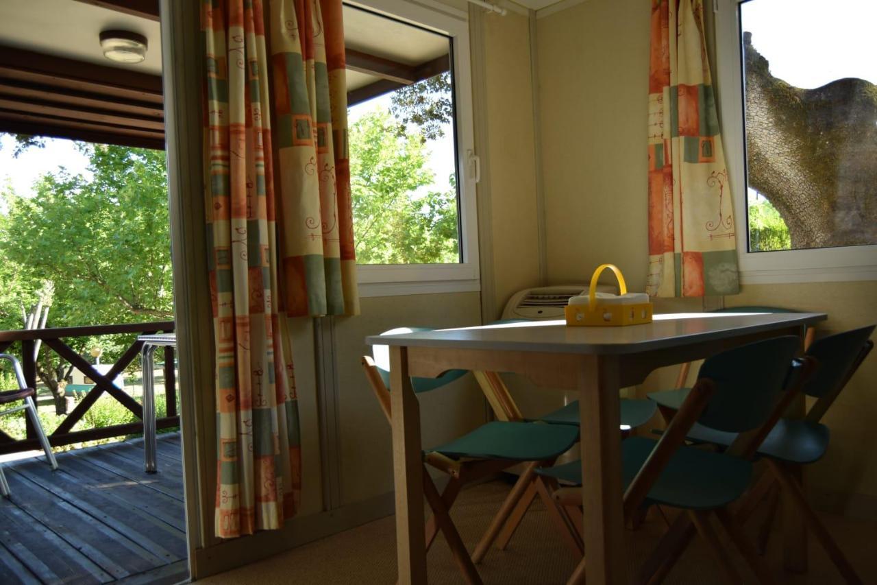 Bungalows, Camping Vega De Francia Sotoserrano Exterior photo